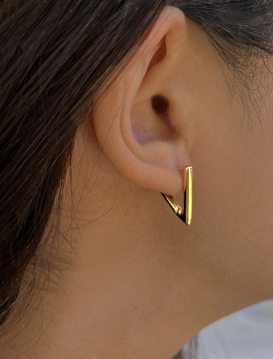 ACHIEVE Triangle Huggie Earring (One Earring Only)