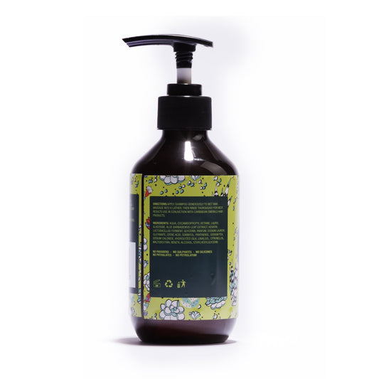 Strengthening Shampoo with aloe vera extract