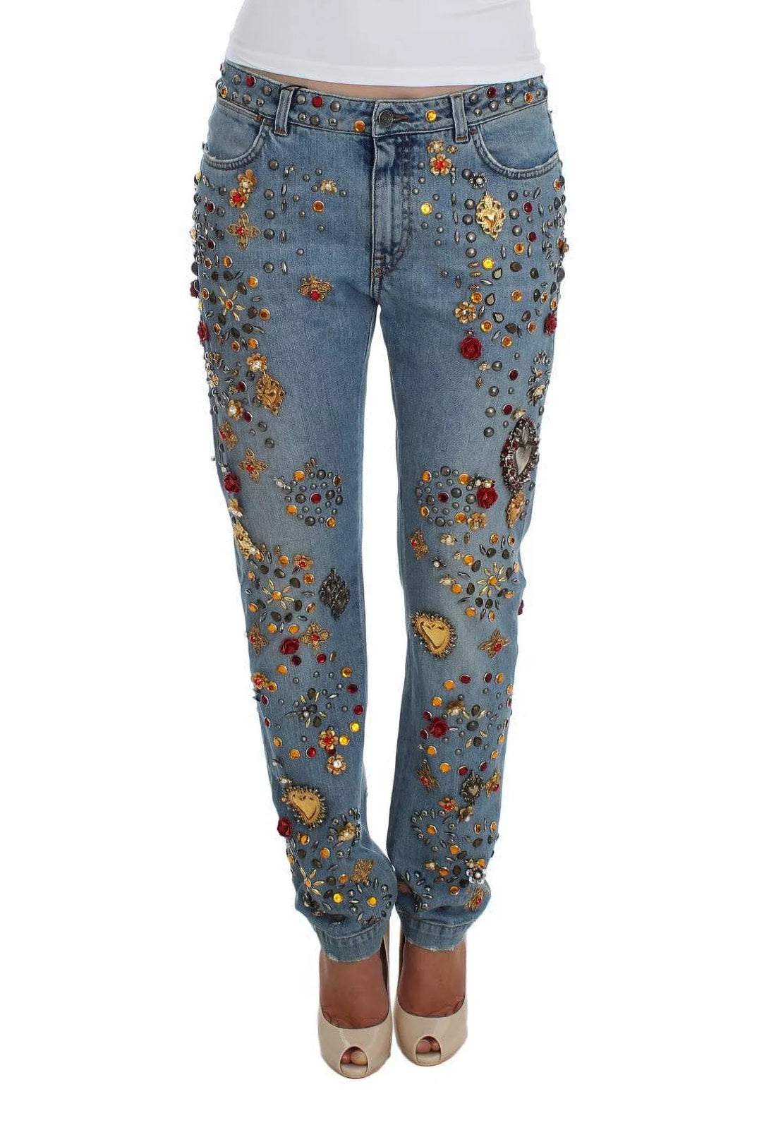 Should I collect Dolce & Gabbana? Explore the craftsmanship, iconic prints, and long-term value that make D&G designer items a bold addition to any collection.