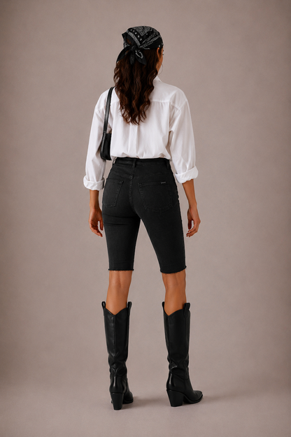 Rodeo Capri Short in Black Cowhide