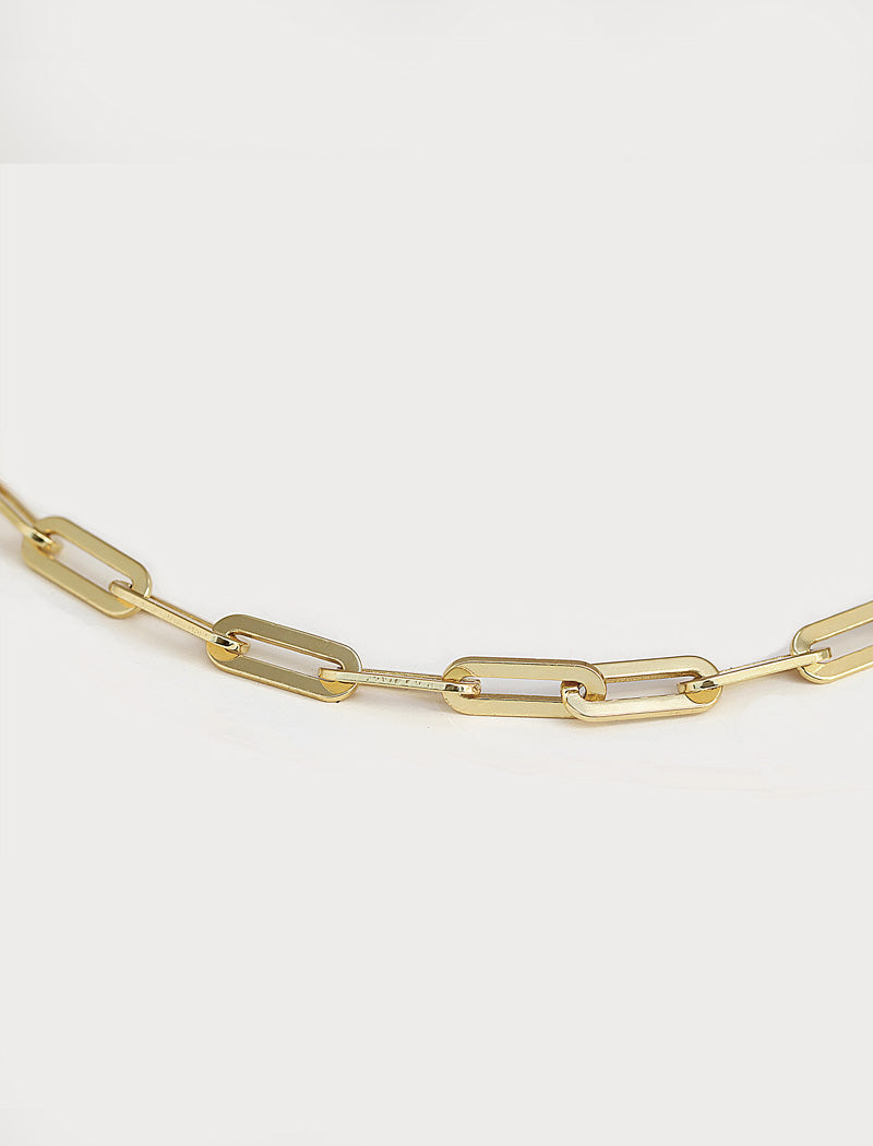 ESSENTIAL Medium Paperclip Link Chain Bracelet