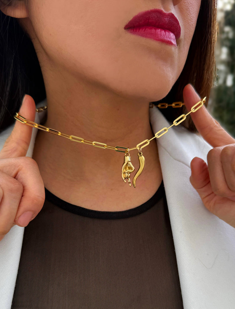ITALIAN HAND Pendant Link Chain Necklace