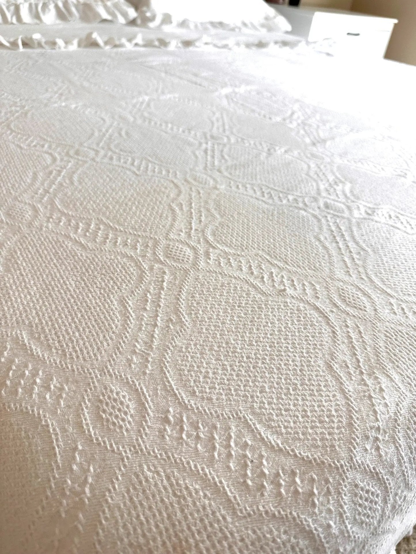 Bedspread Set Bedspread - Cotton White Lace - With Matching Shams