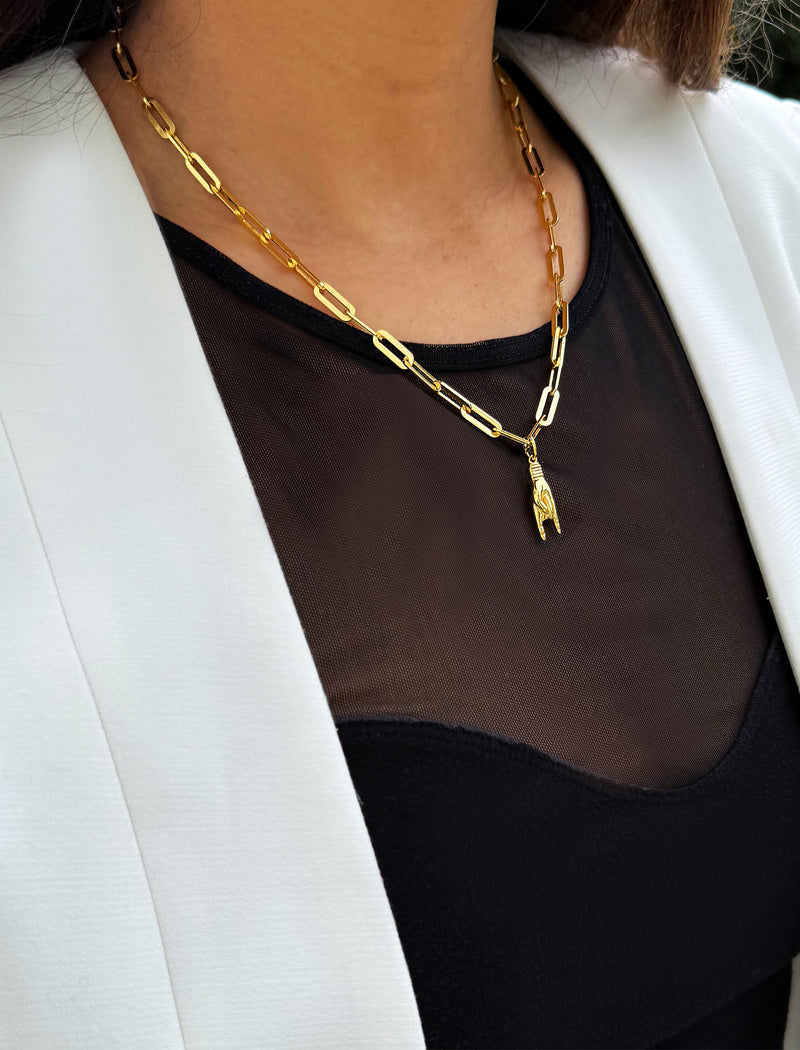 ITALIAN HAND Gold Pendant Link Chain Necklace