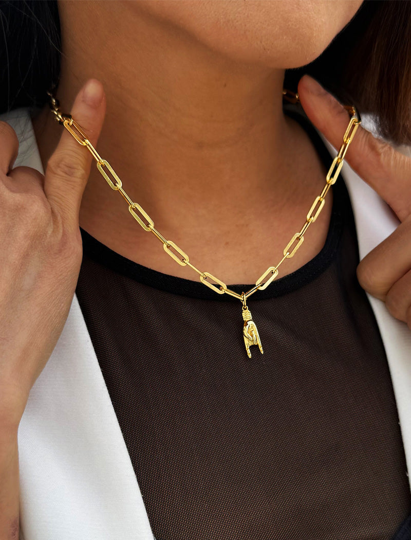ITALIAN HAND Pendant Link Chain Necklace
