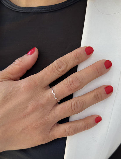 RAMEN NOODLE Thin Wavy Stacking Ring