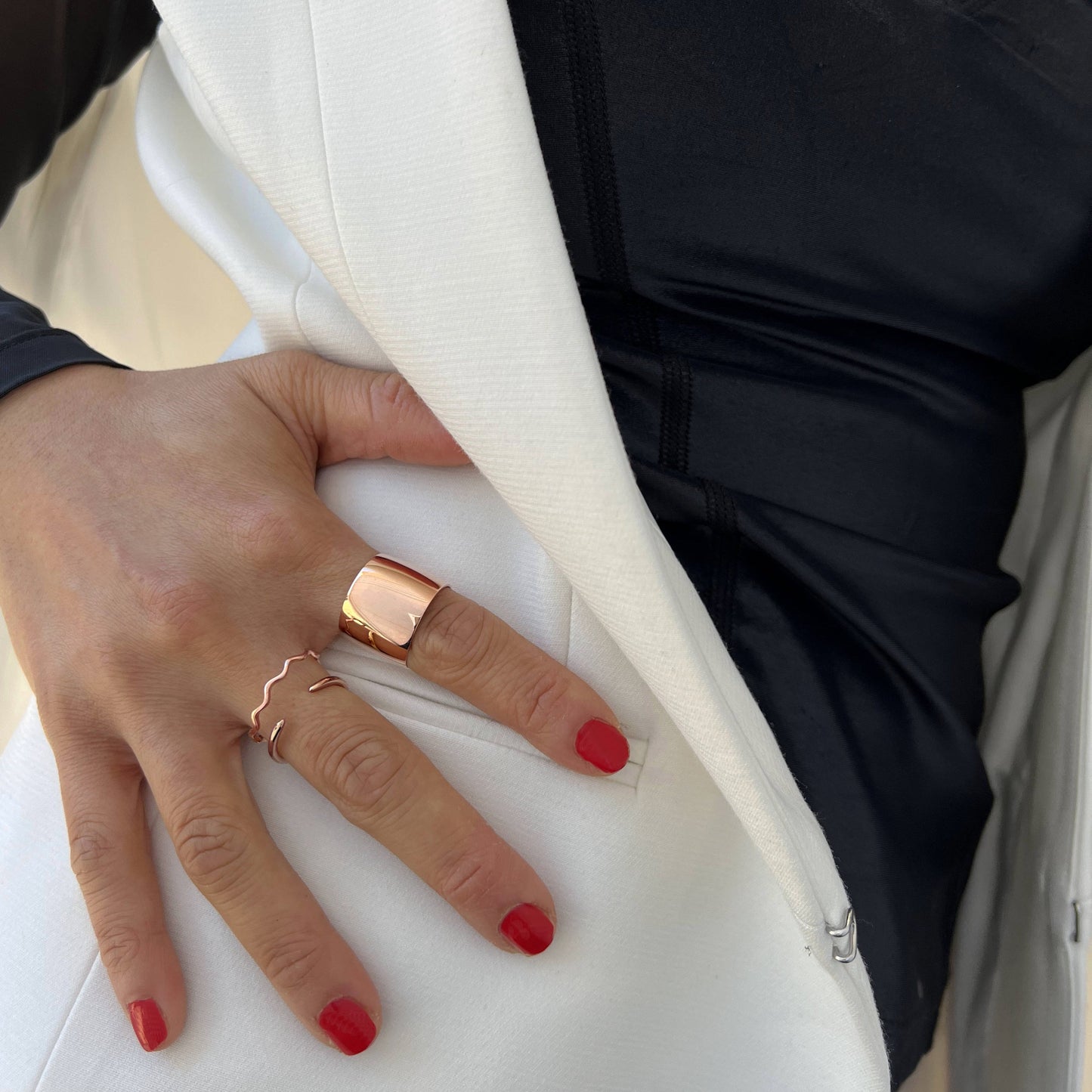 RAMEN NOODLE Thin Wavy Stacking Ring