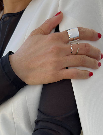 RAMEN NOODLE Thin Wavy Stacking Ring