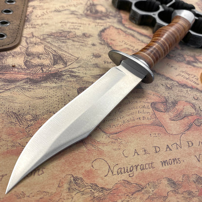 Outdoor tactical hunting knife, a pocket knife for camping, wilderness survival and daily carry.