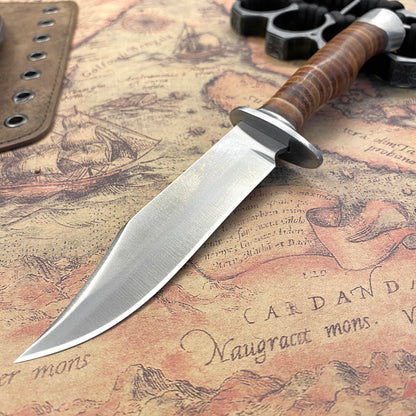 Outdoor tactical hunting knife, a pocket knife for camping, wilderness survival and daily carry.