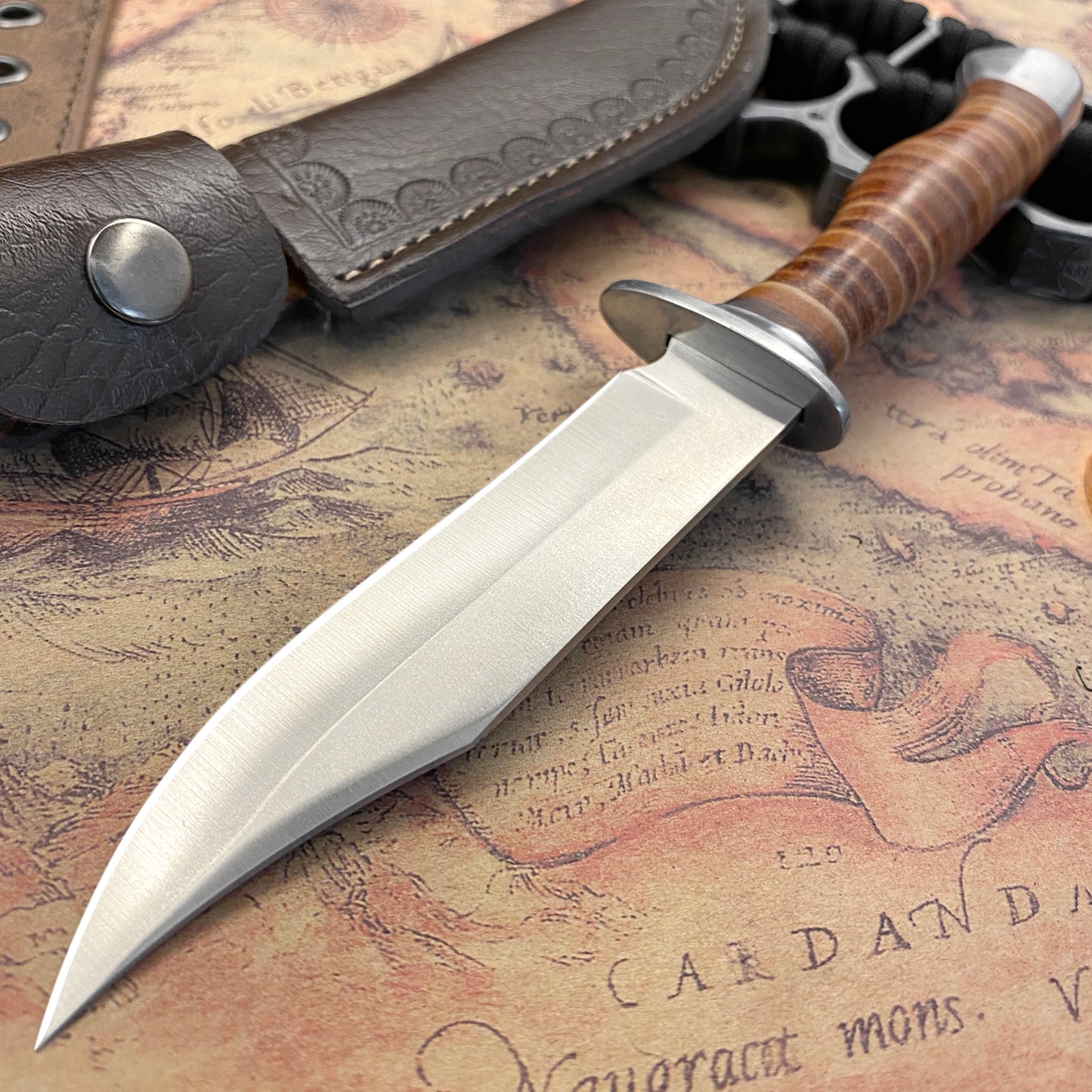 Outdoor tactical hunting knife, a pocket knife for camping, wilderness survival and daily carry.
