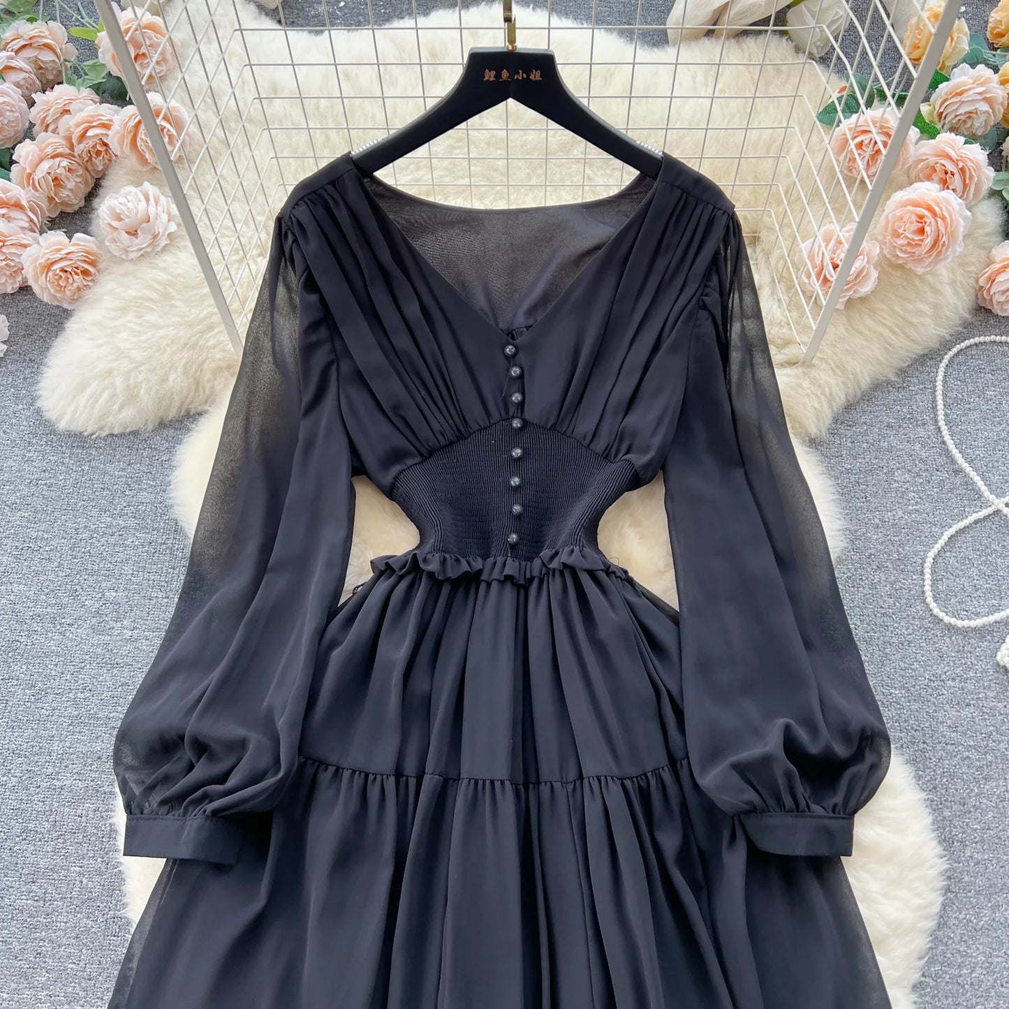 Vintage Chiffon Long Dress Women Elegant V-neck Long Sleeved Casual Dresses French Pleated Slim A-line Long Robe Vestidos