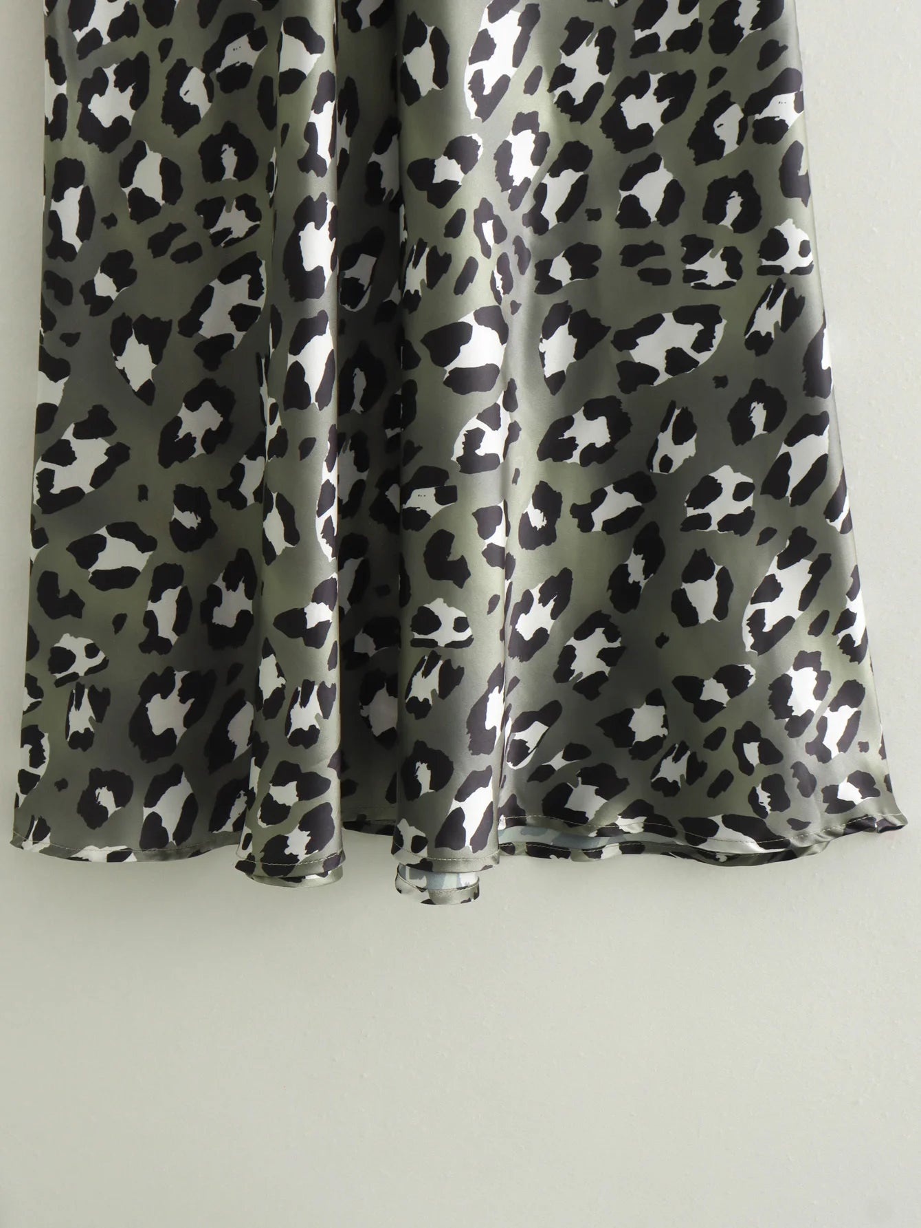 Women's Leopard Print Midi Skirt | High Waist, A-Line, Loose Fit