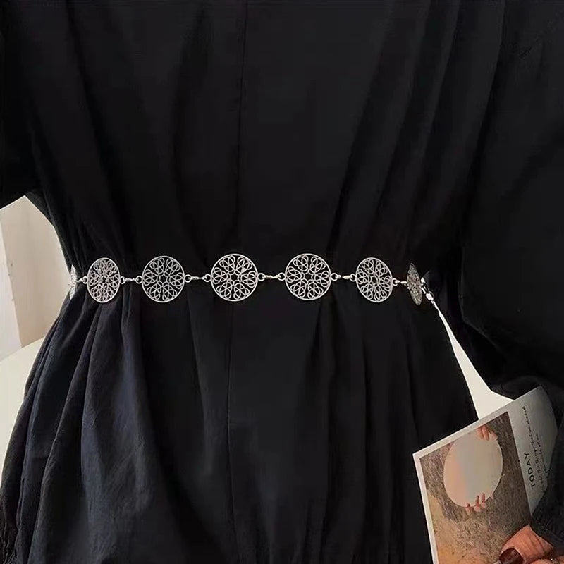 Elegant Round Metal Belt for Women – Retro Gold & Silver Carved Hollow-Out Waistband