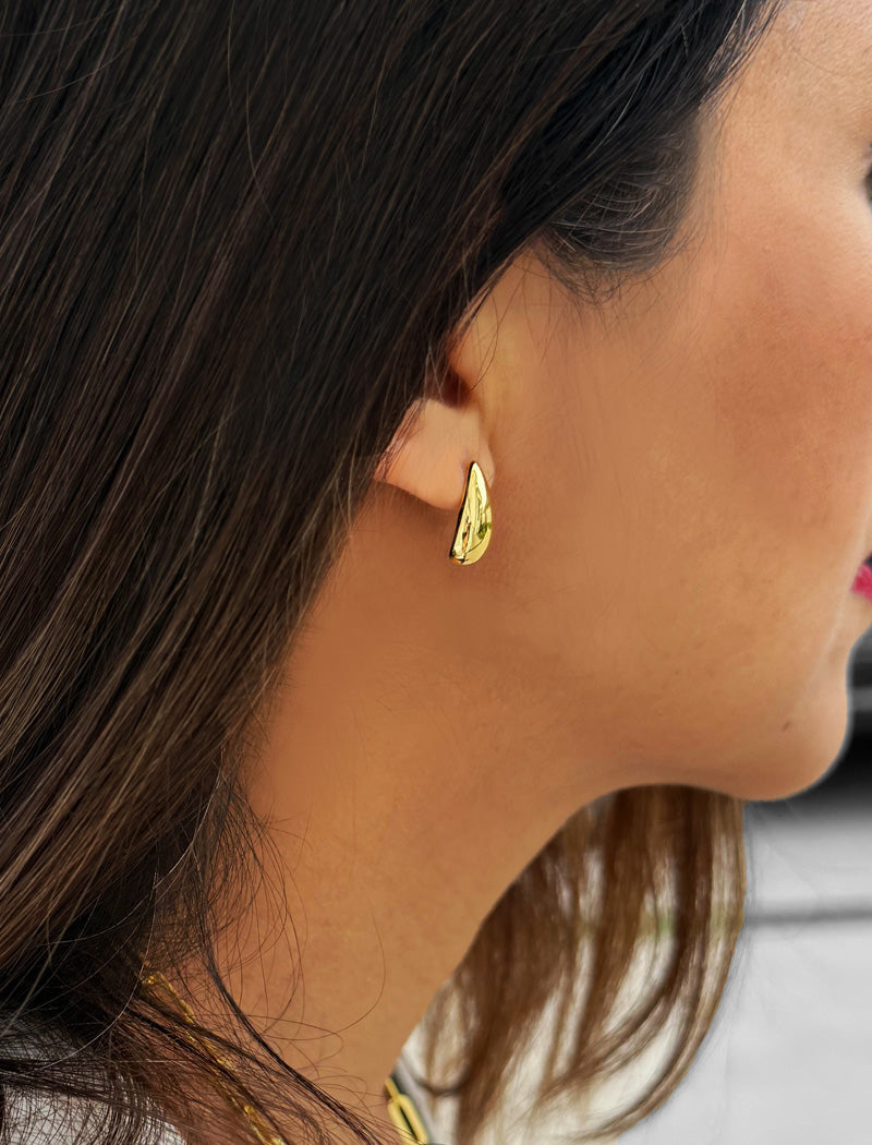 TEARDROP Stud Earrings