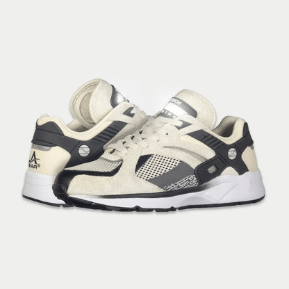 LA Gear Catapult Light Up Low Top Sneaker White Black Women