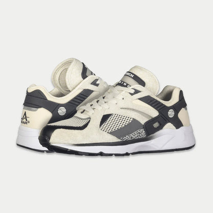 LA Gear Catapult Light Up Low Top Sneaker White Black Women